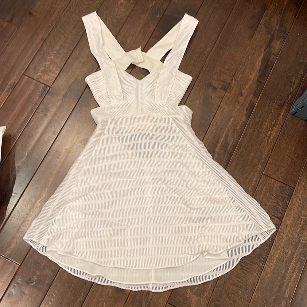 Women’s Guess by Marciano white dress, size 4